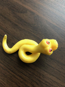 Yellow snake - no tracking quantity, has compare price